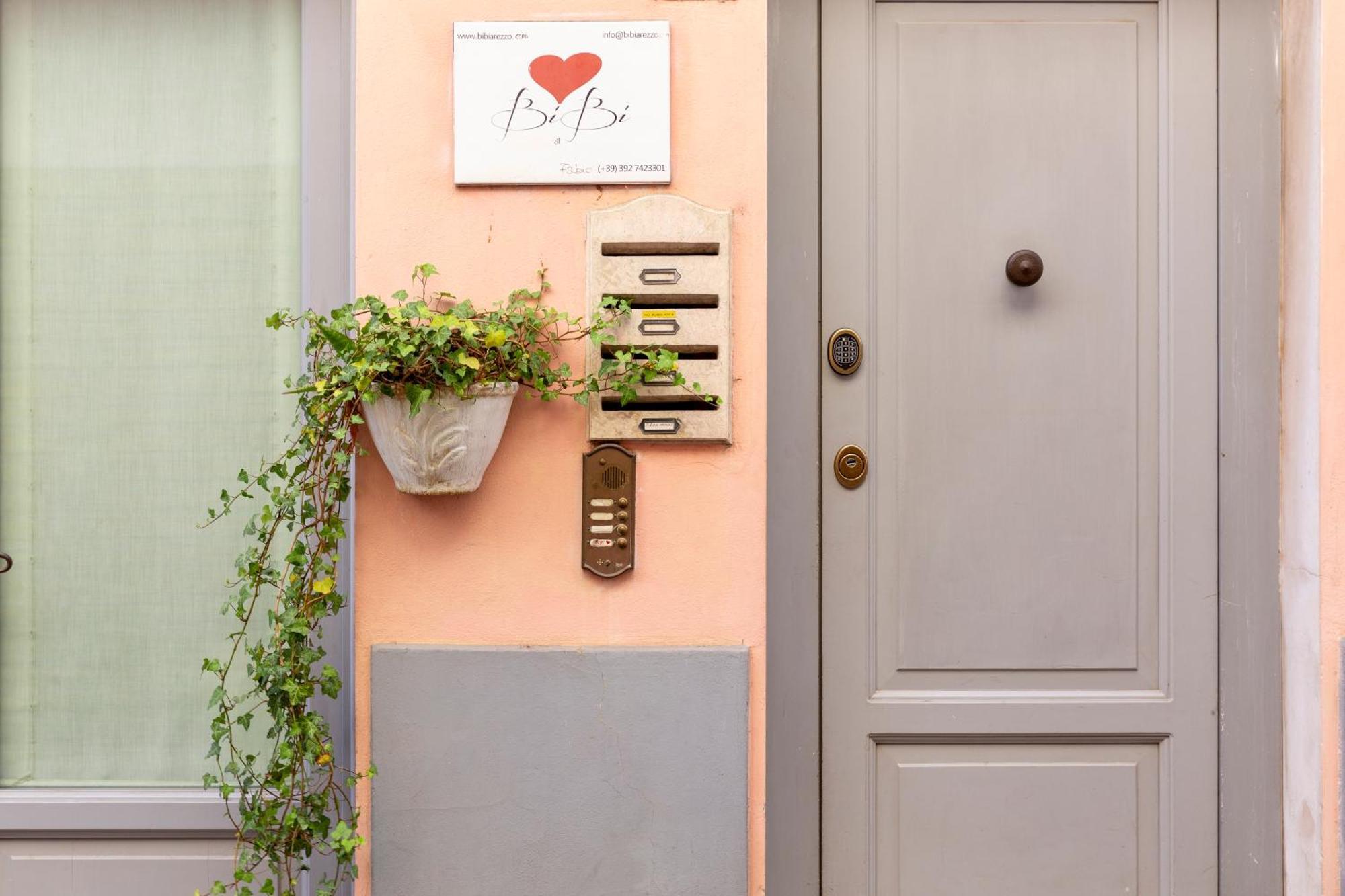 Bibi Boutique Arezzo Camere Deluxe Cartazucchero & Cioccolato Exterior photo